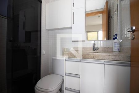 Banheiro de apartamento para alugar com 1 quarto, 27m² em Guará, Brasília