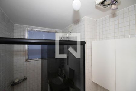 Banheiro de apartamento para alugar com 1 quarto, 27m² em Guará, Brasília