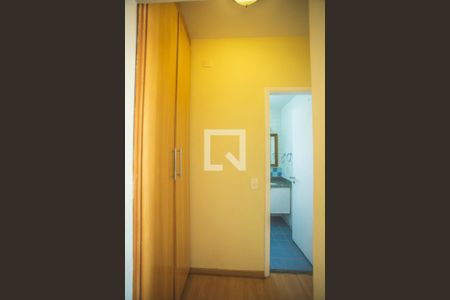 Corredor - Quarto de apartamento para alugar com 1 quarto, 45m² em Vila da Saúde, São Paulo