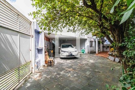 Casa à venda com 147m², 4 quartos e 3 vagas Casa à venda com 147m², 4 quartos e 3 vagasGaragem