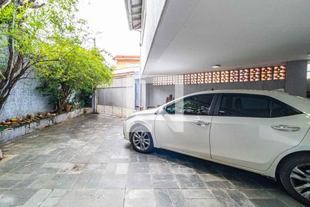 Casa à venda com 147m², 4 quartos e 3 vagas Casa à venda com 147m², 4 quartos e 3 vagasGaragem