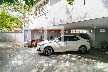 Casa à venda com 147m², 4 quartos e 3 vagas Casa à venda com 147m², 4 quartos e 3 vagasGaragem