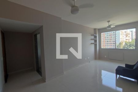 Sala de apartamento para alugar com 1 quarto, 50m² em Pechincha, Rio de Janeiro