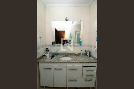 Casa à venda com 102m², 3 quartos e 2 vagas Casa à venda com 102m², 3 quartos e 2 vagasBanheiro 1