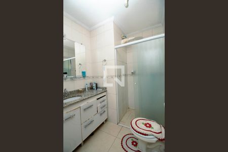 Casa à venda com 102m², 3 quartos e 2 vagas Casa à venda com 102m², 3 quartos e 2 vagasBanheiro 1