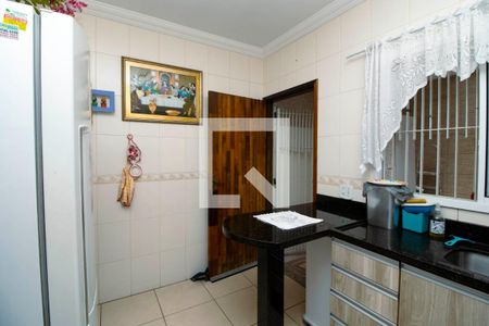 Casa à venda com 102m², 3 quartos e 2 vagas Casa à venda com 102m², 3 quartos e 2 vagasCozinha