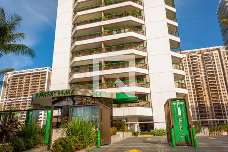 Apartamento para alugar com 78m², 2 quartos e 1 vaga Apartamento para alugar com 78m², 2 quartos e 1 vagaFachada