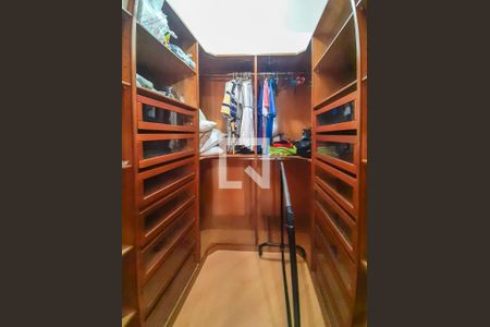 Apartamento para alugar com 78m², 2 quartos e 1 vaga Apartamento para alugar com 78m², 2 quartos e 1 vagaCloset
