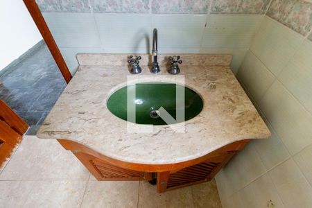 Casa à venda com 200m², 3 quartos e 2 vagasDetalhe Banheiro - Suíte