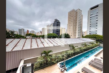 Quarto 2, vista janela de kitnet/studio para alugar com 2 quartos, 39m² em Moema, São Paulo