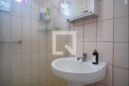 Casa para alugar com 107m², 2 quartos e 5 vagasBanheiro