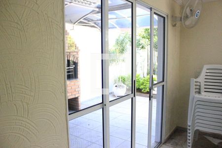 Apartamento para alugar com 66m², 2 quartos e 1 vagaÁrea comum - Salão de festas