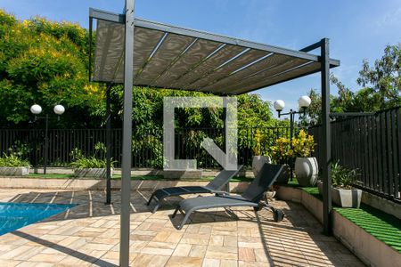 Apartamento à venda com 63m², 2 quartos e 2 vagas Apartamento à venda com 63m², 2 quartos e 2 vagasÁrea comum - Piscina