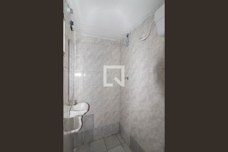 Banheiro de apartamento para alugar com 1 quarto, 38m² em Jardim Cocaia, Guarulhos