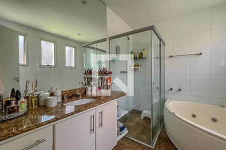 Apartamento para alugar com 132m², 4 quartos e 3 vagasBanheiro
