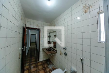 Casa à venda com 200m², 3 quartos e 4 vagasBanheiro 1