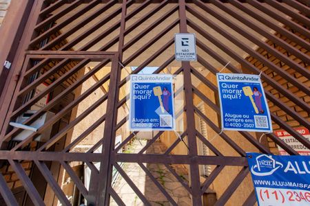 Casa de condomínio para alugar com 50m², 2 quartos e sem vaga Casa de condomínio para alugar com 50m², 2 quartos e sem vagaPlaca Instalada