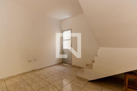 Sala de casa de condomínio para alugar com 2 quartos, 50m² em Vila Zelina, São Paulo
