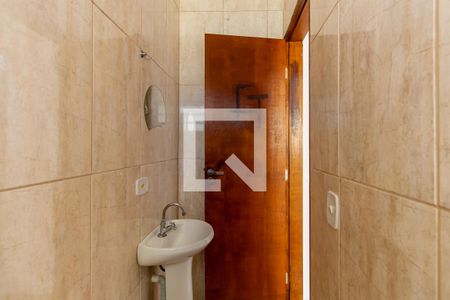 Casa de condomínio para alugar com 50m², 2 quartos e sem vaga Casa de condomínio para alugar com 50m², 2 quartos e sem vagaBanheiro 1