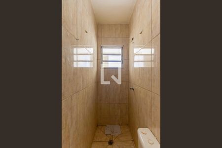 Casa de condomínio para alugar com 50m², 2 quartos e sem vaga Casa de condomínio para alugar com 50m², 2 quartos e sem vagaBanheiro 1