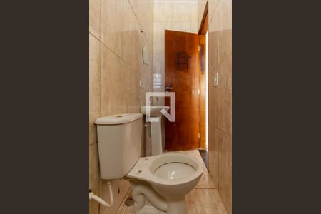 Casa de condomínio para alugar com 50m², 2 quartos e sem vaga Casa de condomínio para alugar com 50m², 2 quartos e sem vagaBanheiro 1