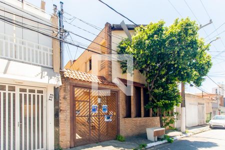 Casa de condomínio para alugar com 50m², 2 quartos e sem vaga Casa de condomínio para alugar com 50m², 2 quartos e sem vagaFachada