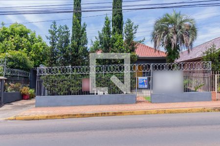 Casa para alugar com 125m², 3 quartos e 3 vagas Casa para alugar com 125m², 3 quartos e 3 vagasFachada