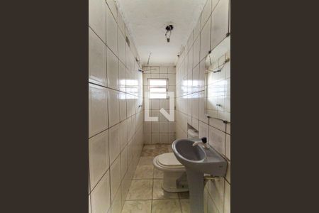 Banheiro de casa para alugar com 1 quarto, 30m² em Jardim Augusta, Ferraz de Vasconcelos