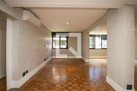 Sala2, ar condicionado, janela  de apartamento à venda com 2 quartos, 120m² em Chácara Itaim, São Paulo
