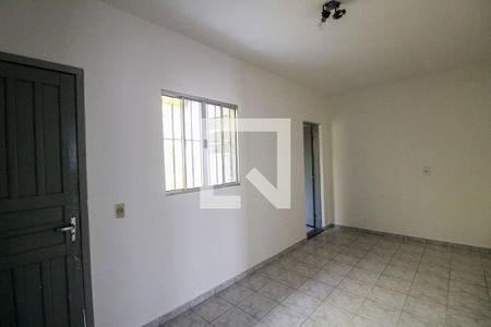 Casa para alugar com 52m², 1 quarto e sem vaga Casa para alugar com 52m², 1 quarto e sem vagaSala