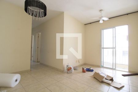 Sala de apartamento para alugar com 2 quartos, 52m² em Jardim Rosalina, Cotia