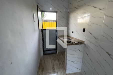 Cozinha de casa para alugar com 2 quartos, 60m² em Vila Urussai, Duque de Caxias