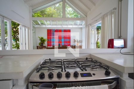 Cozinha de casa para alugar com 2 quartos, 182m² em Campeche, Florianópolis