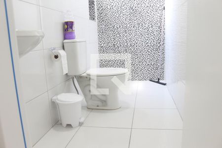 Banheiro de apartamento à venda com 1 quarto, 27m² em Jardim Mimar, São Paulo