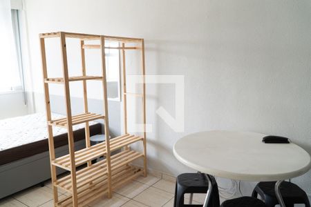 Sala/Quarto de kitnet/studio à venda com 1 quarto, 35m² em República, São Paulo