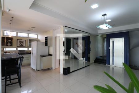 Sala de casa à venda com 6 quartos, 679m² em Vila Romana, São Paulo