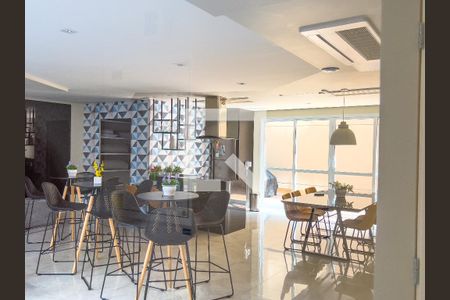 Studio para alugar com 25m², 1 quarto e sem vaga Studio para alugar com 25m², 1 quarto e sem vagaÁrea comum - salão de festas