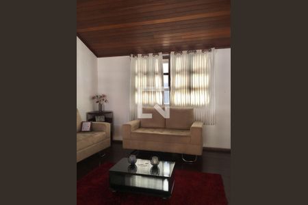 Casa à venda com 6 quartos, 335m² em São José, Belo Horizonte