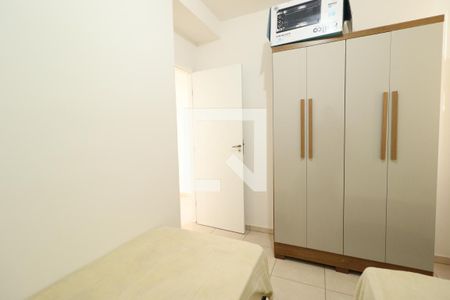 Quarto 1 de apartamento para alugar com 3 quartos, 60m² em Gávea, Uberlândia