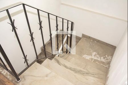 Casa à venda com 120m², 3 quartos e 2 vagasAcesso ao 1° Piso