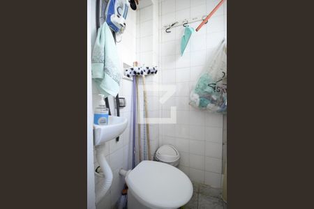 Apartamento à venda com 90m², 2 quartos e sem vagaBanheiro de Serviço