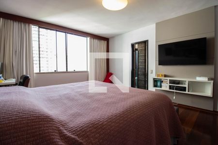 Apartamento à venda com 373m², 3 quartos e 2 vagasSuíte 1
