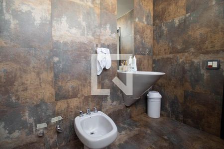 Apartamento à venda com 373m², 3 quartos e 2 vagasBanheiro da Suíte 2