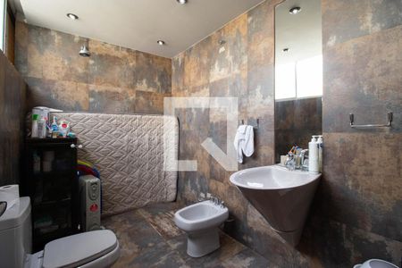 Apartamento à venda com 373m², 3 quartos e 2 vagasBanheiro da Suíte 2