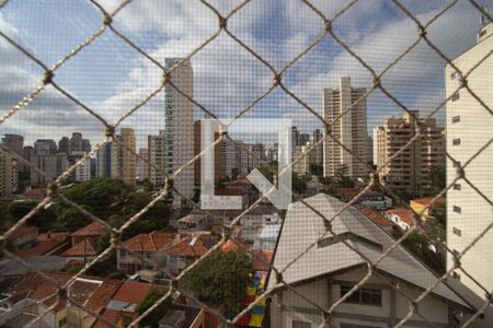 Apartamento à venda com 373m², 3 quartos e 2 vagasVista da Suíte 2