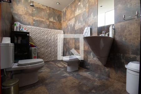 Apartamento à venda com 373m², 3 quartos e 2 vagasBanheiro da Suíte 2