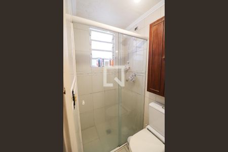 Banheiro de apartamento à venda com 1 quarto, 54m² em Nonoai, Porto Alegre