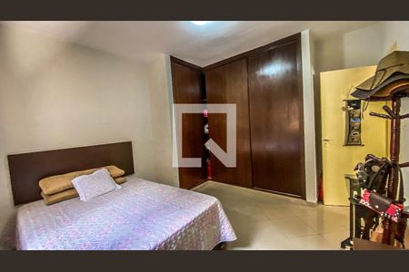 Casa à venda com 400m², 6 quartos e 2 vagasCasa 3 - Quarto 