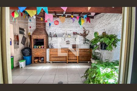 Casa à venda com 400m², 6 quartos e 2 vagasCasa 3 - Vista Quarto 