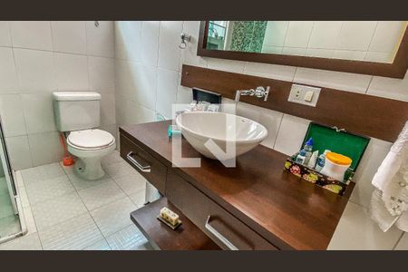 Casa à venda com 400m², 6 quartos e 2 vagasCasa 3 - Banheiro